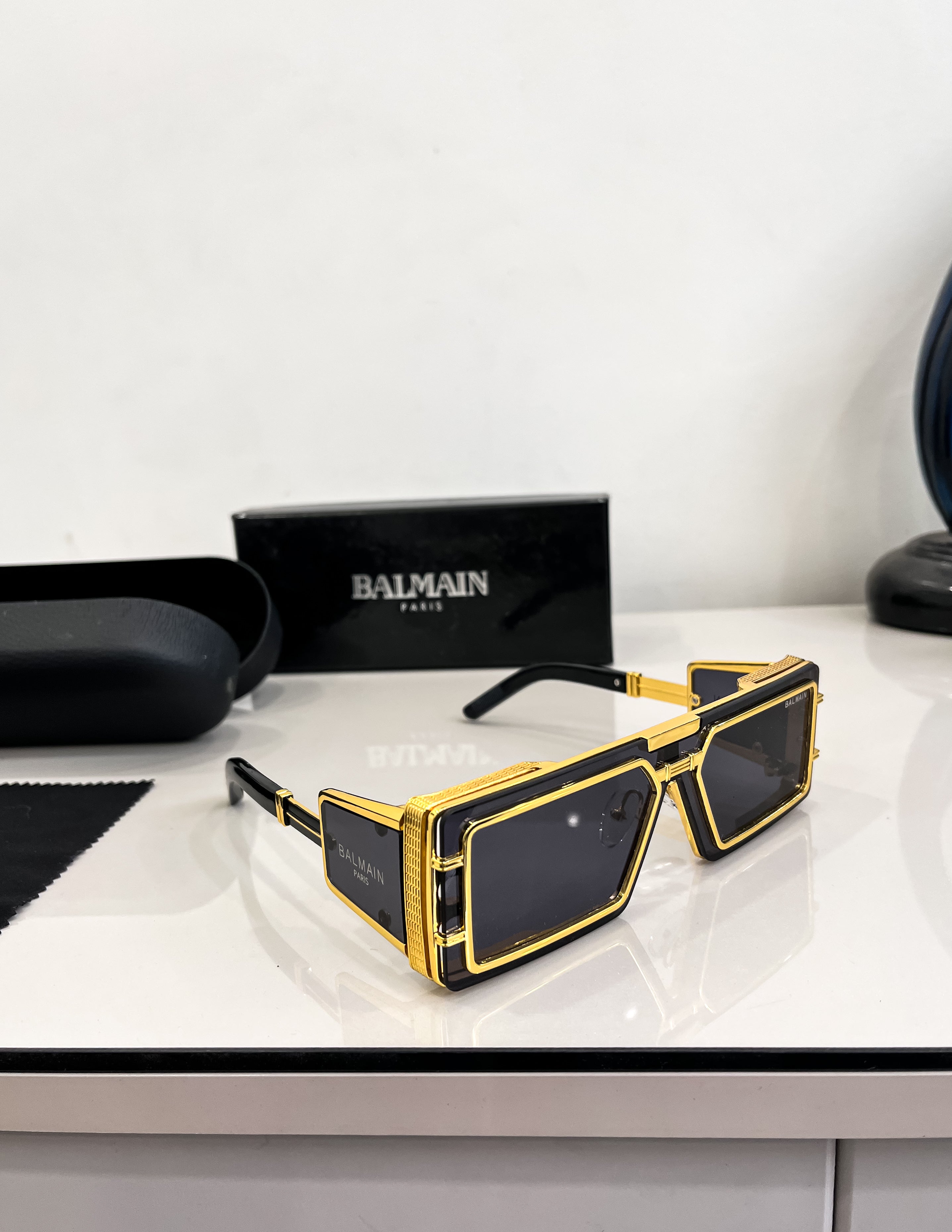 Heavy Special Stylish Sunglass For Unisex