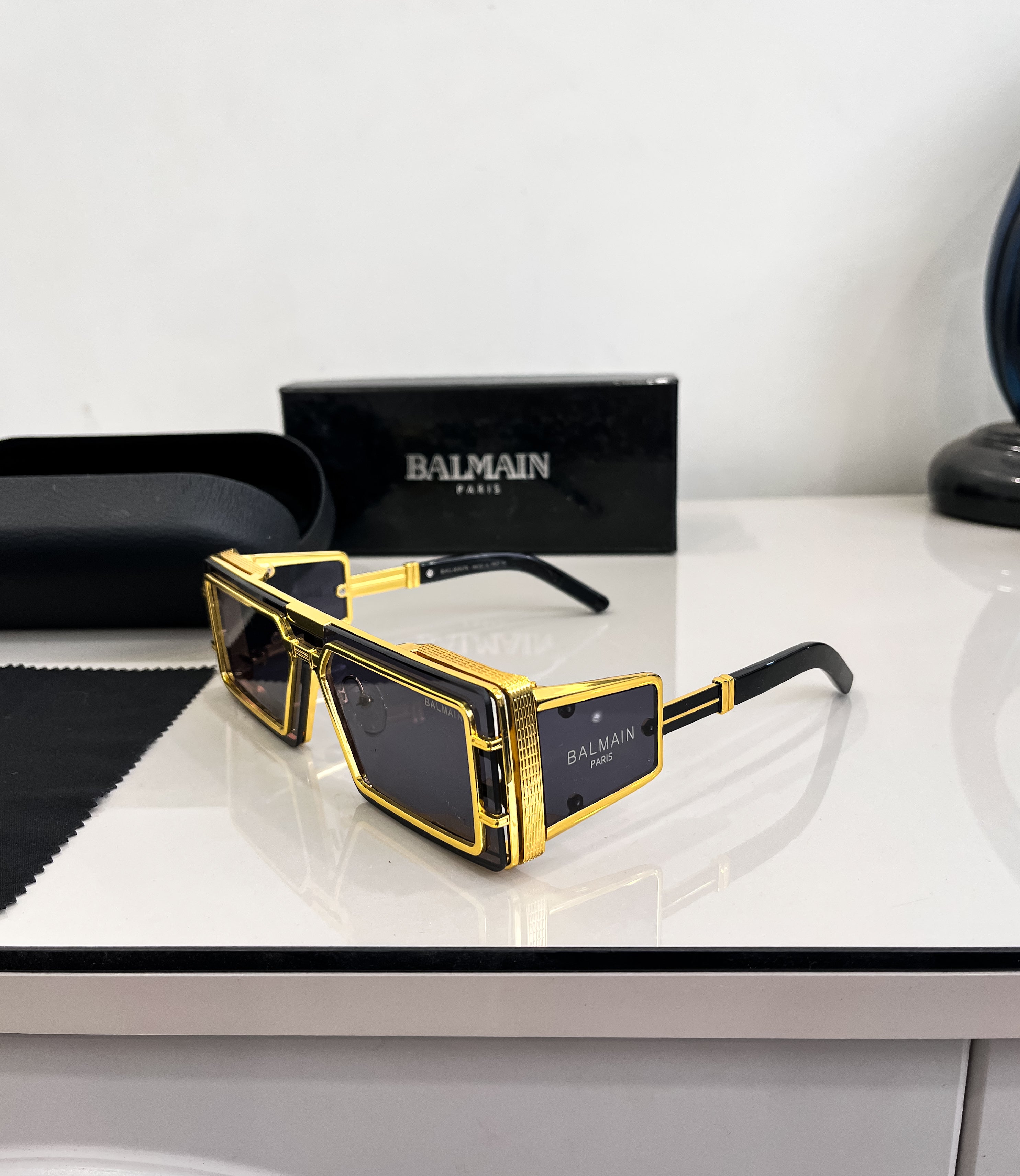 Heavy Special Stylish Sunglass For Unisex
