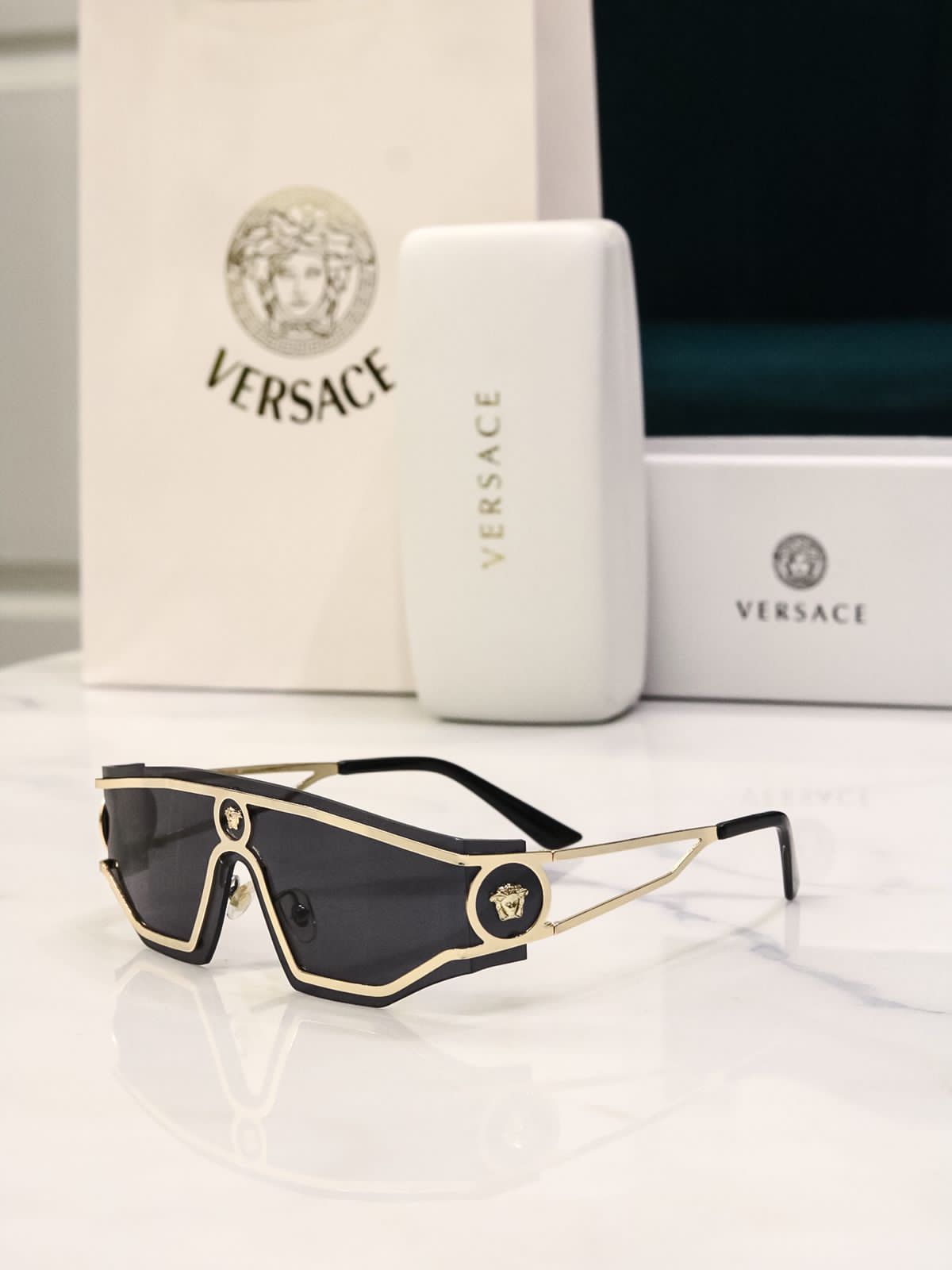Special Exclusive Stylish Sunglass For Unisex - Model Style Master
