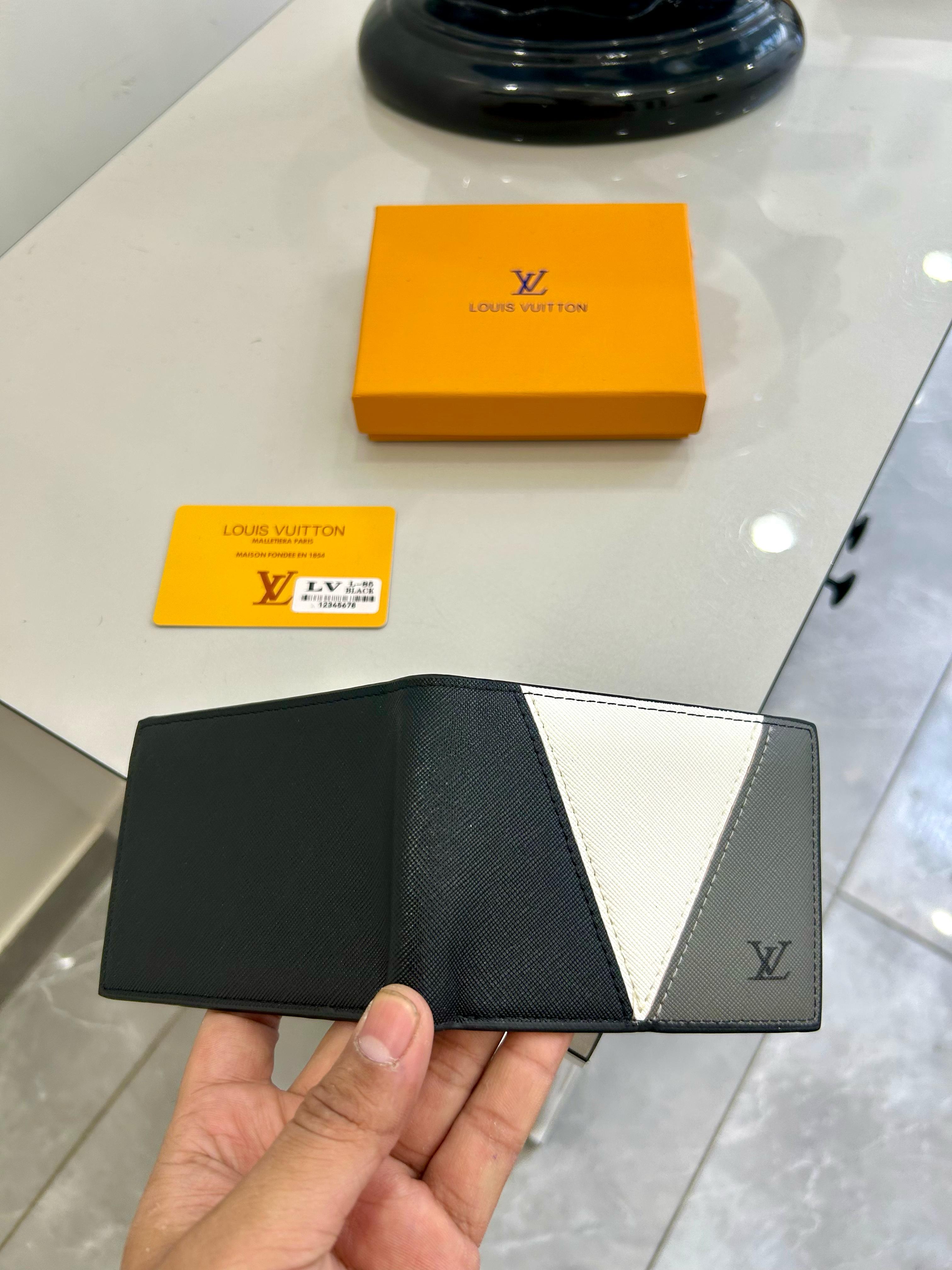 Exclusive Premium Wallets-Elevate Your Accessory Game With Our Wallets